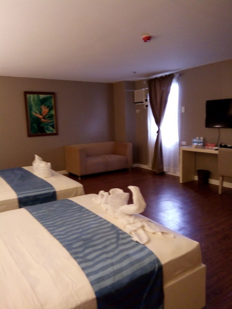 Reddoorz Plus At Hotel Metro Kalibo Extérieur photo